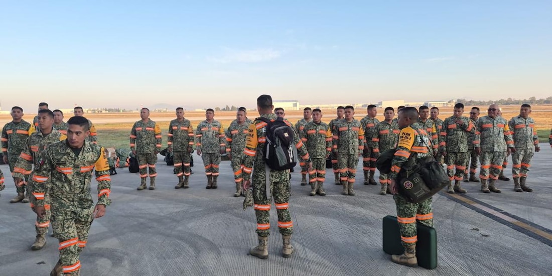 Personal militar en vísperas del traslado.