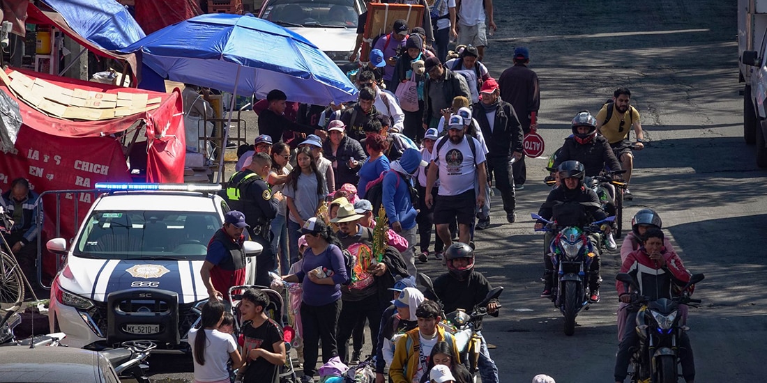 Peregrinos caminaron como destino la Basílica de Guadalupe. Se registran accidentes viales y por pirotecnia