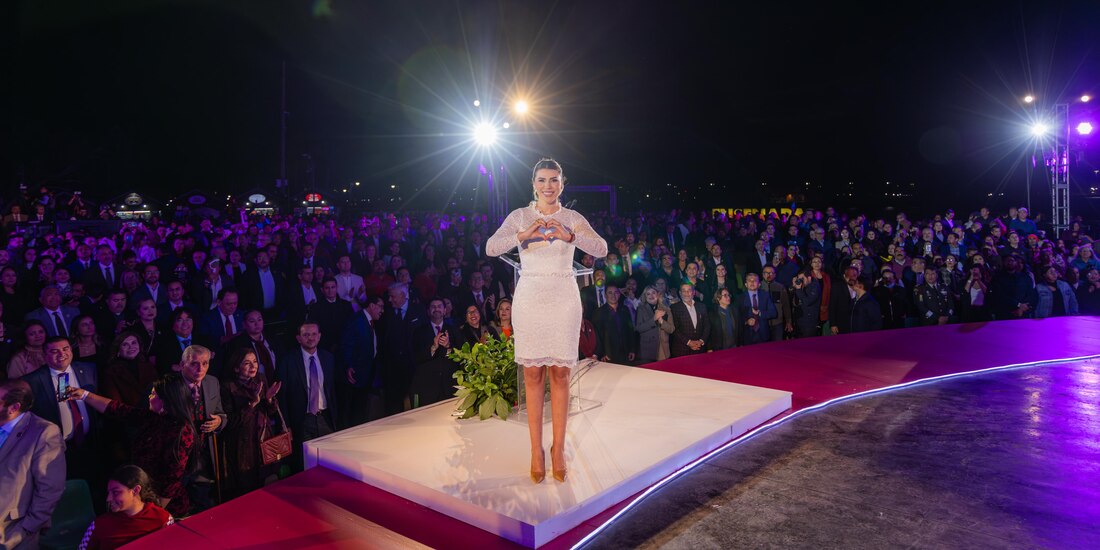 La Gobernadora Baja California en el evento.