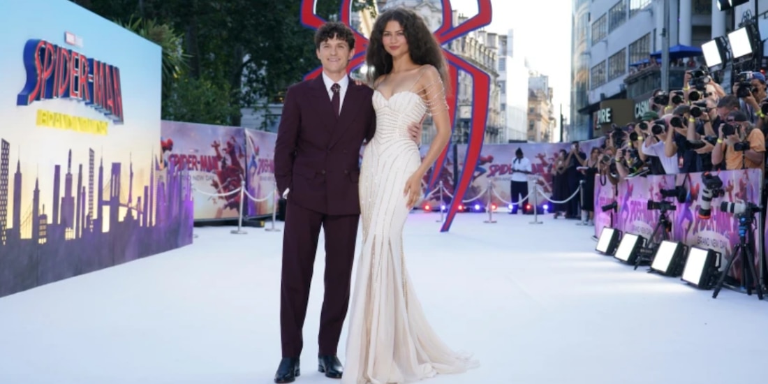 Tom Holland y Zendaya posan para los fotógrafos al llegar al estreno de “Spider-Man: Brand New Day” en Londres, el 29 de julio de 2026.