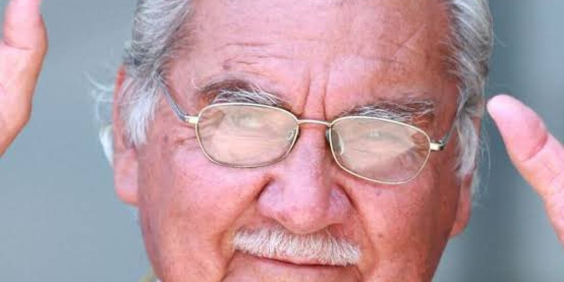 Muere Antonio Tota Carbajal a los 93 años de edad.