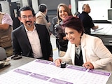 Arturo Chávez, de Talleres Gráficos de México, y las consejeras Erika Estrada y Patricia Avendaño, ayer.