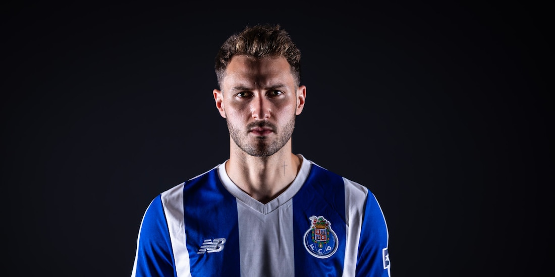 Santiago Gimenez mandó un mensaje a la afición del Porto luego de debutar con los Dragones.
