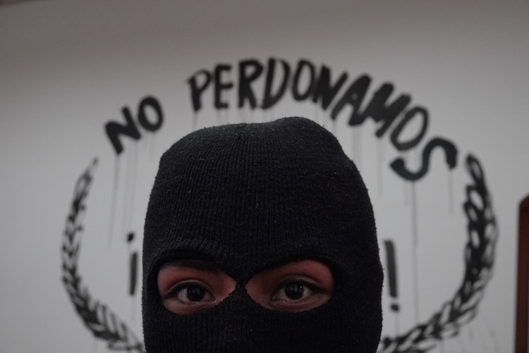 La activista que intervino el cuadro de Madero.