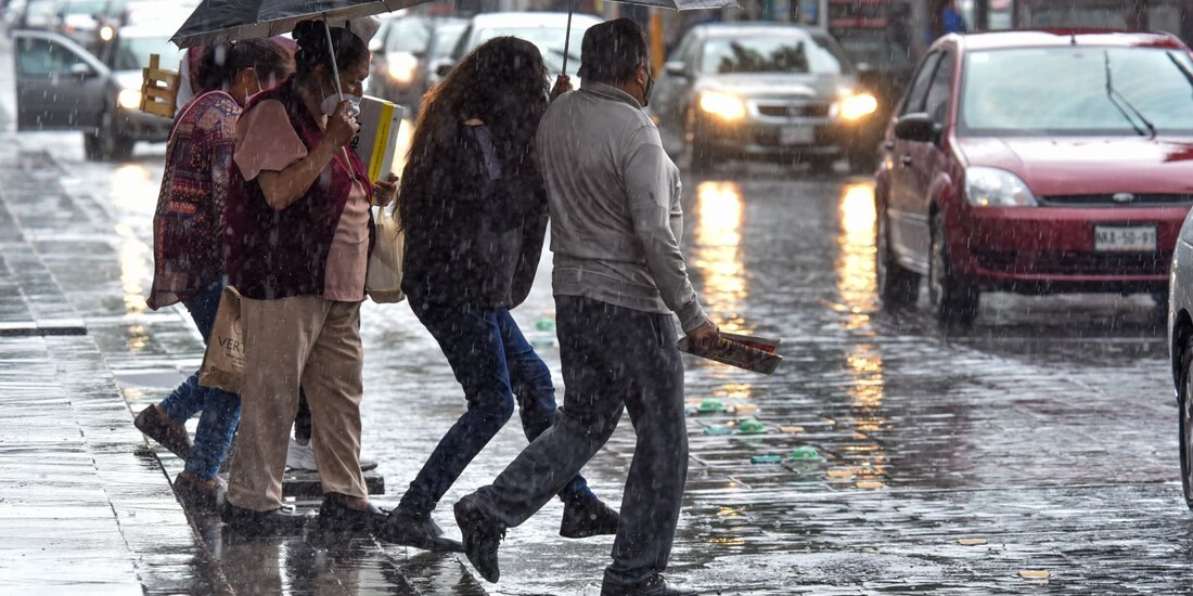 La lluvia de esta tarde en la Ciudad de México trajo algunos problemas de movilidad