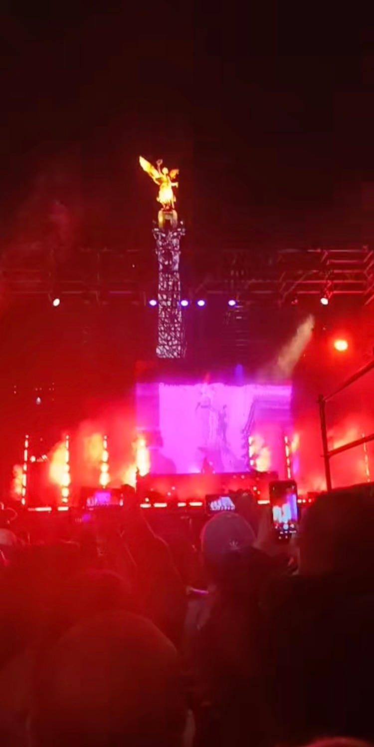 Así se vive la fiesta electrónica EN VIVO desde el Ángel de la Independencia