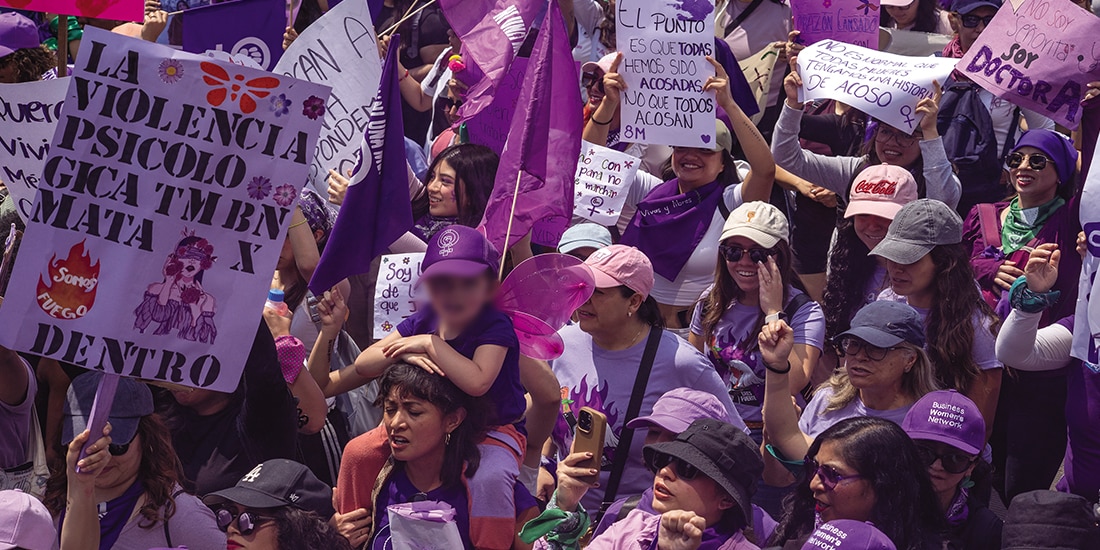 En la marcha del 8 de marzo pasado miles de mujeres protestaron en contra de las violencias emocionales y psicológicas que se ejercen contra ellas y niñas.