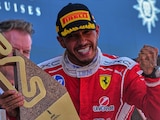 Lewis Hamilton festeja su triunfo en el Gran Premio de Barcelona-Cataluña, su primero en la F1 después de casi dos años.