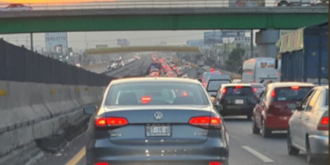 Tráfico esta mañana en la México-Puebla.