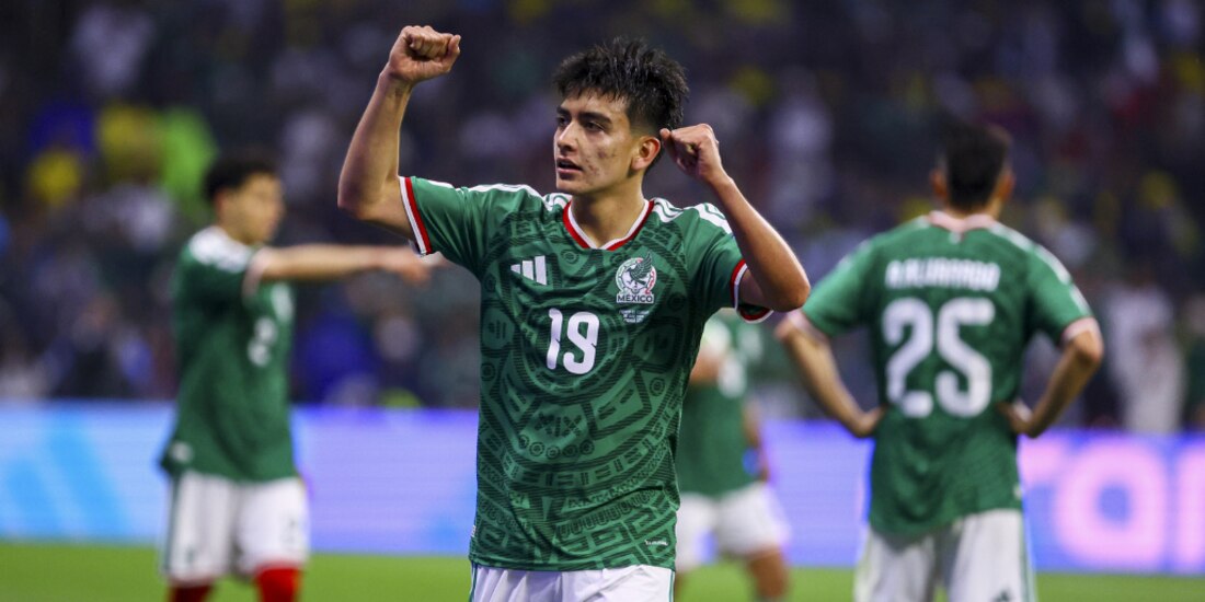 Gilberto Mora durante un encuentro del Mundial 2026.