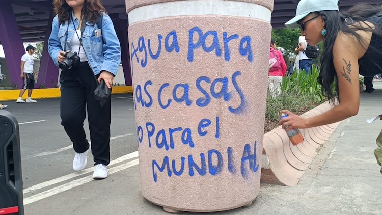 Exigen solución a privatización de agua y acciones contundentes contra la especulación inmobiliaria.