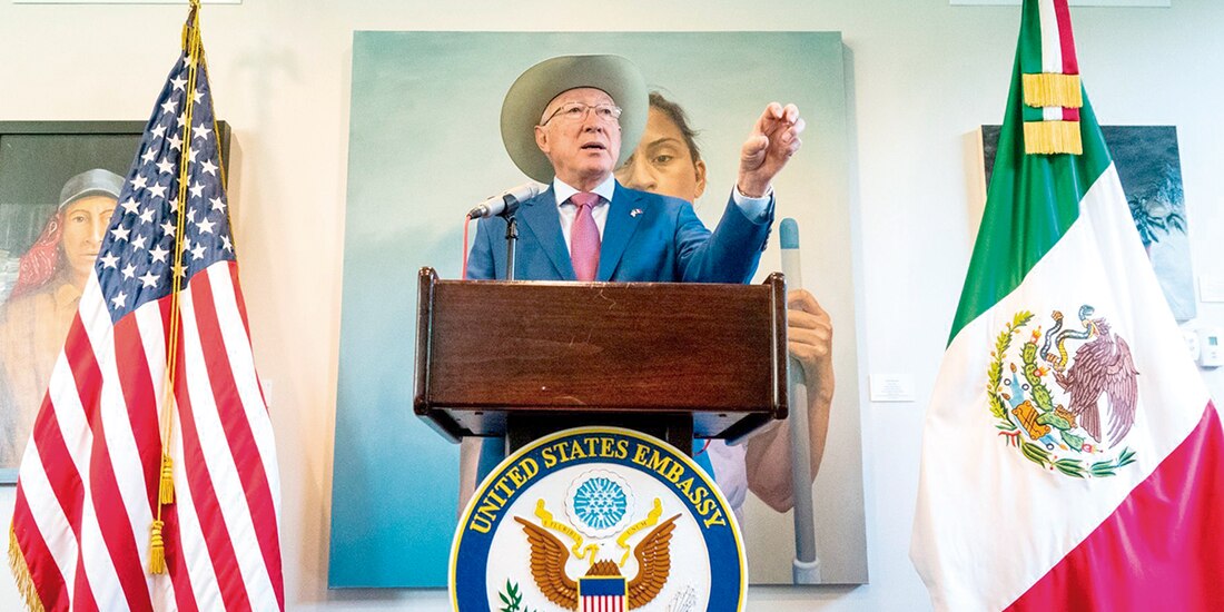 Ken Salazar, encabezó la conferencia de prensa con motivo de la reunión de seguridad entre las comitivas de Estados Unidos y México, ayer.
