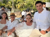 (De izq. a der.) Valentina Gilabert junto a sus abuelos, Mario Casillas e Iliana de la Garza, y su papá.