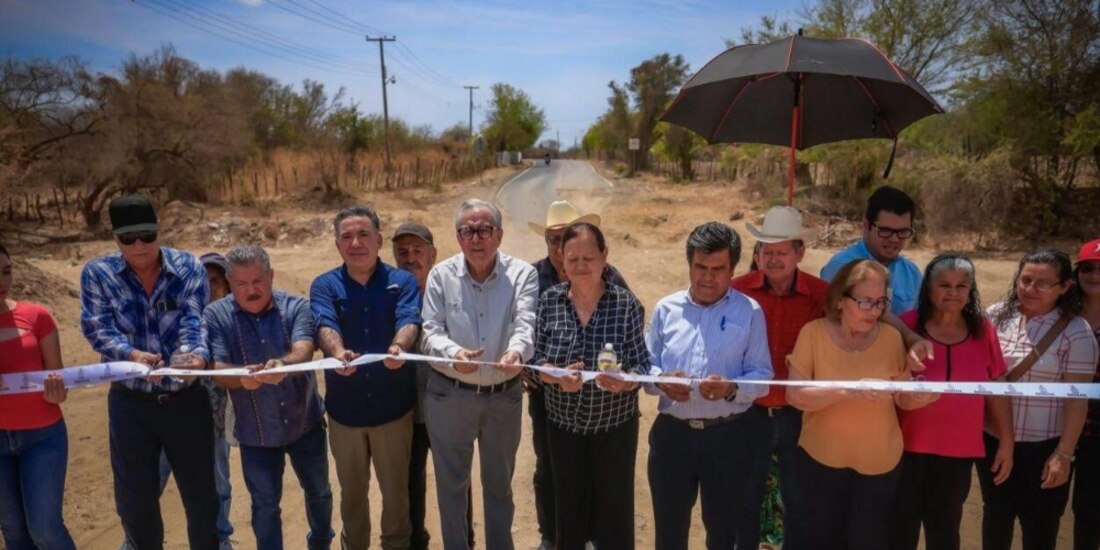 El gobernador Rubén Rocha Moya, ayer, en El Mazate de los López, en Sinaloa.