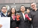 Legisladores panistas, ayer en la FGR para denunciar contaminación en el golfo.