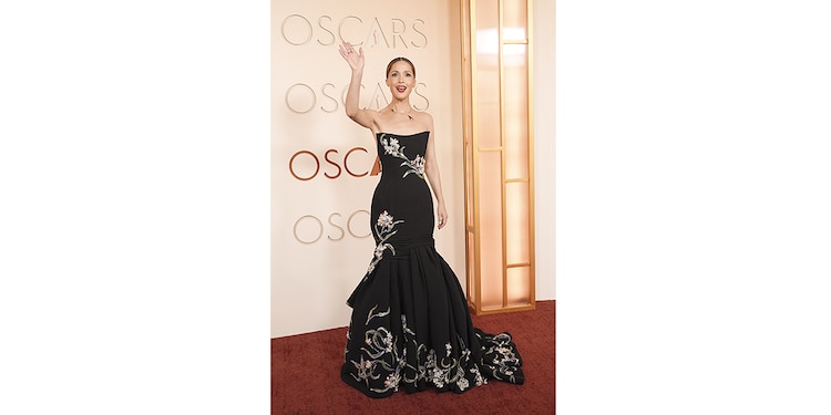 Rose Byrne se cubrió de flores con este vestido de Dior.