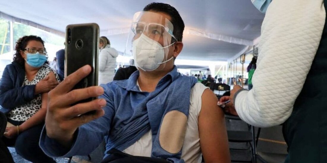 Vacuna contra COVID-19, 40 a 49 años