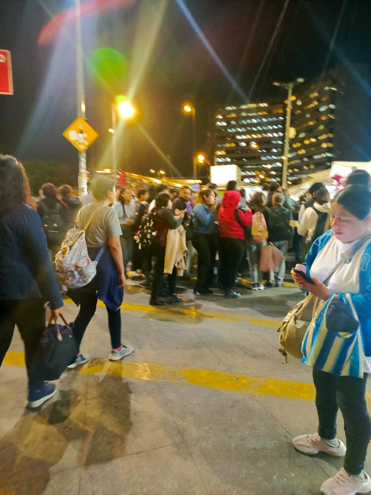 OVIAL CDMX compartió que sigue cerrada la circulación en la Av, Insurgentes Norte.