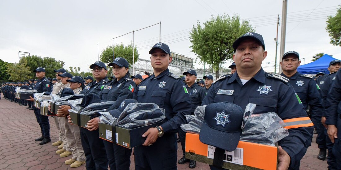 Agentes policiales de Atizapán.