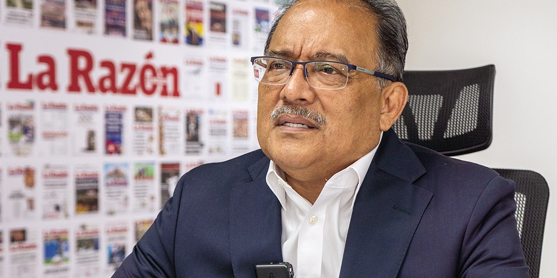 El aspirante morenista, en entrevista con La Razón, ayer.