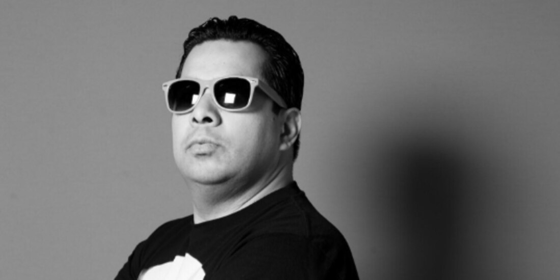 Carlos Velázquez, escritor