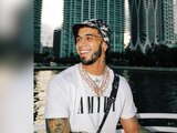 Anuel comparte foto de su hija con Yailin y Tekashi sale en su defensa.