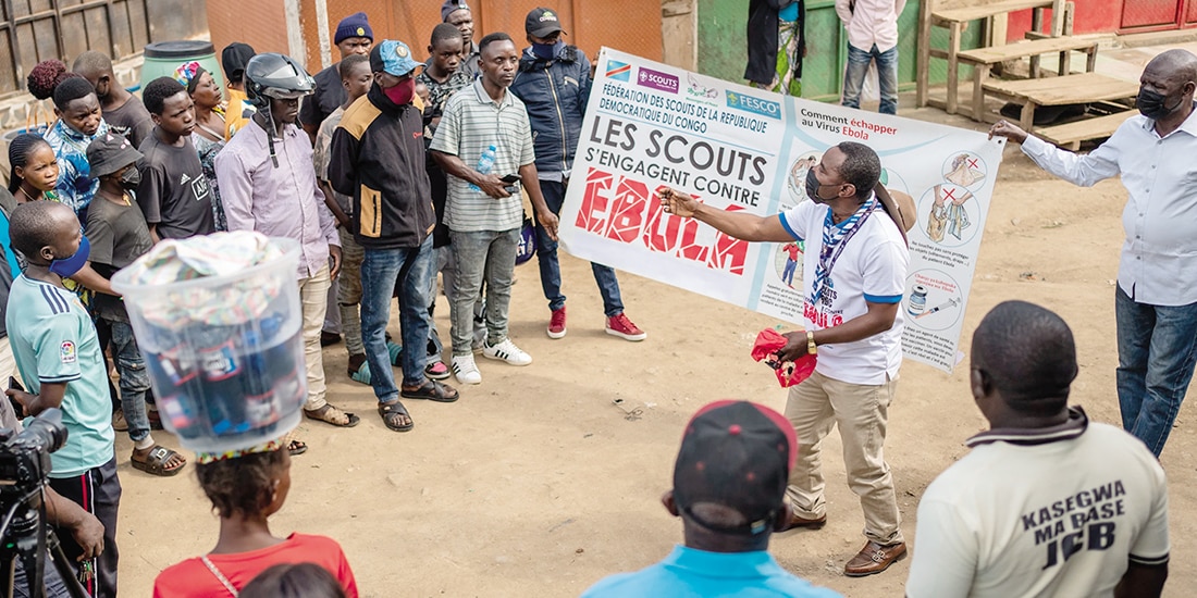 UN SCOUT del Congo durante una campaña contra el ébola, el 22 de mayo.