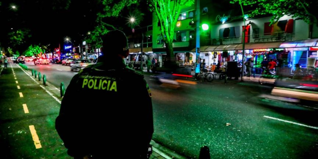 Turistas son víctimas de 'el soplo del diablo'.
