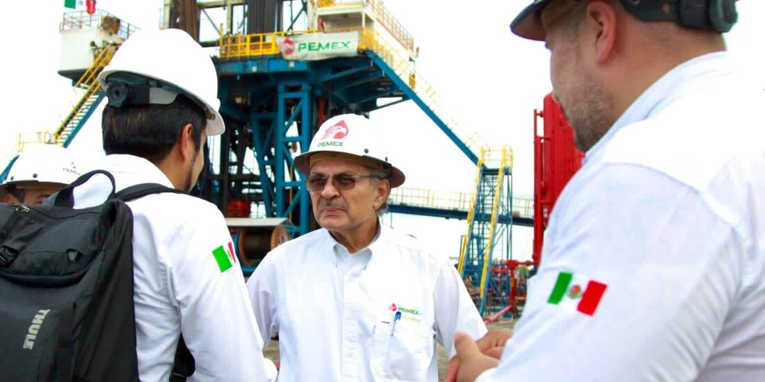 El director de la empresa propiedad del estado, Octavio Romero Oropeza.