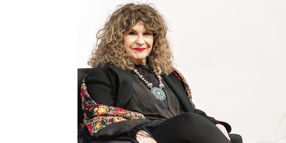 La poeta, en la Sala Manuel M. Ponce del Palacio de Bellas Artes, en 2025.