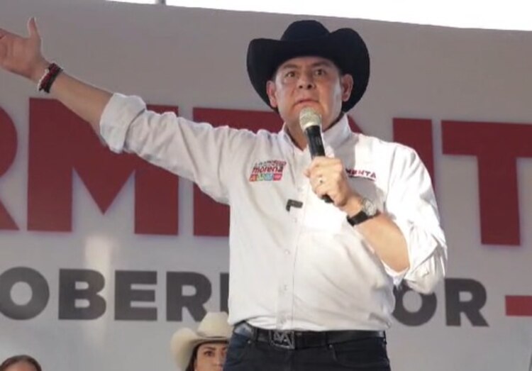 Armenta presentó su proyecto en Acajete.