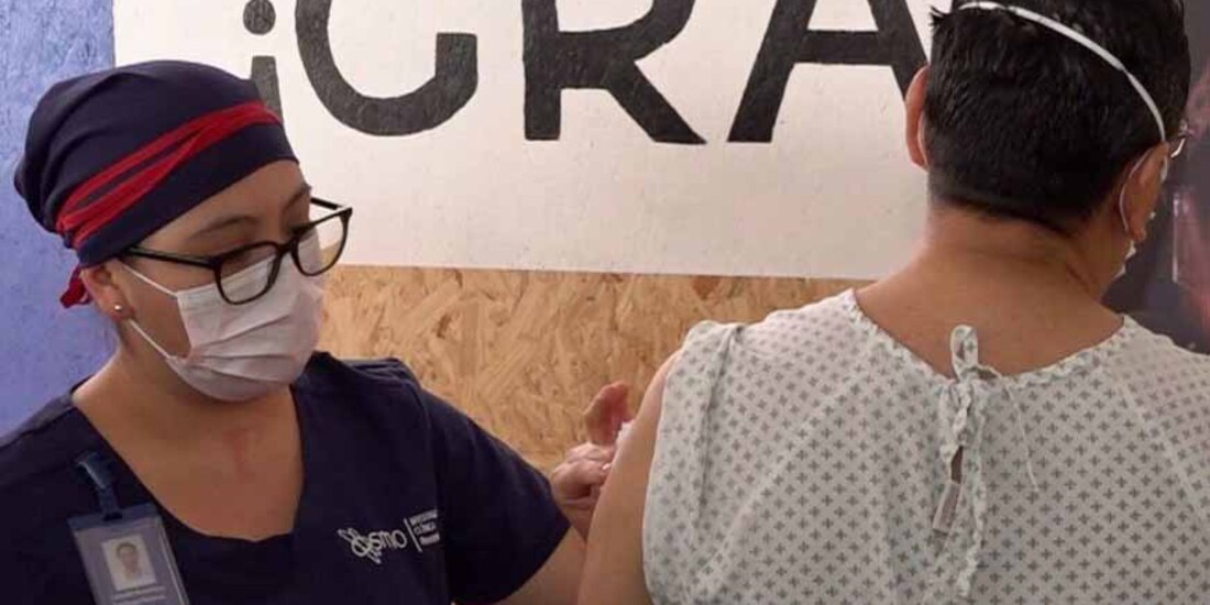 Voluntarios participan en los protocolos de la vacuna CanSino Biologist, en varias entidades del país.