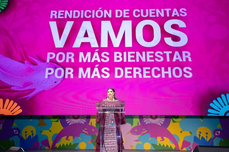 "Vamos por más bienestar, por más derechos", fue el lema del mensaje de Clara Brugada.