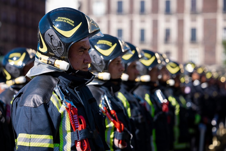 Brugada Molina reconoce la labor de las mujeres líderes de células operativas en la prevención de incendios.