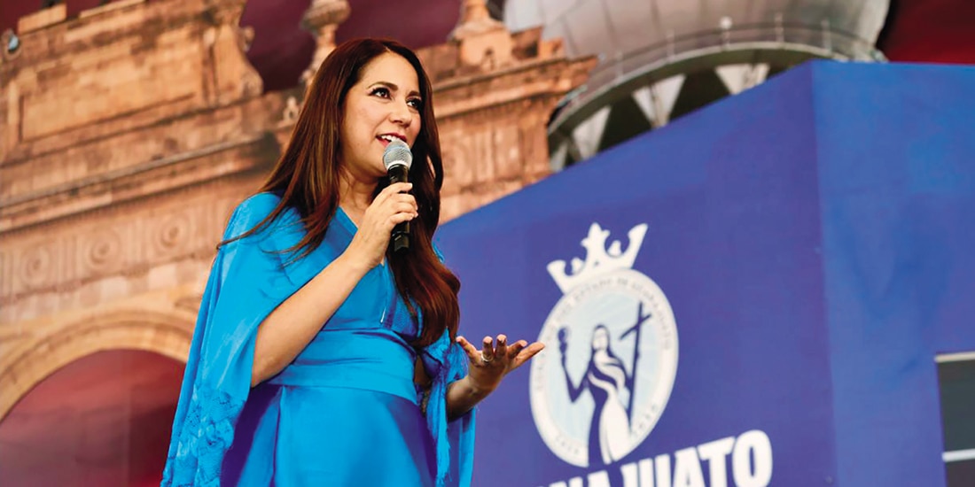 LIBIA Dennise, ayer, en su 2.0 Informe.