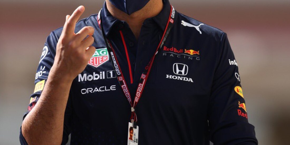 Checo Pérez finalizó cuarto en el campeonato de pilotos de la F1 en su primer año con Red Bull.