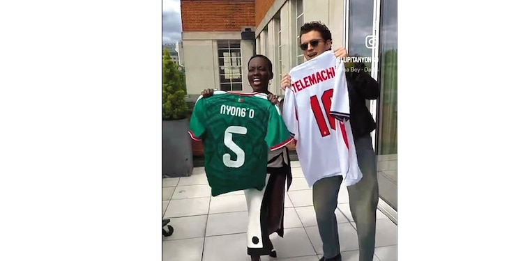 LUPITA NYONG’O y Tom Holland echaron
porras a su país.