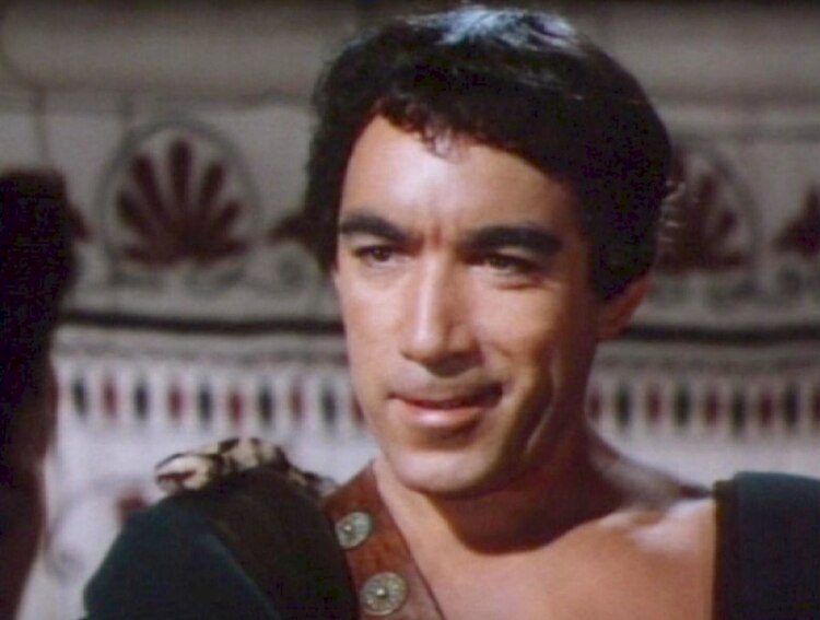 Anthony Quinn, actor y cineasta mexicano-estadounidense.