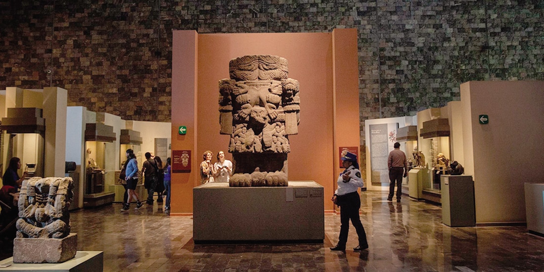 Asistentes, en una de las salas del Museo de Antropología en 2025.