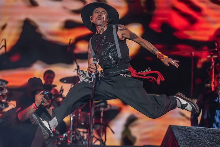 Maldita Vecindad dedica concierto a Sax.