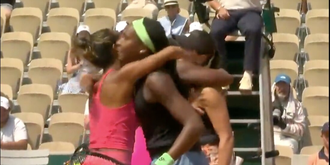 Fernández y Towsend vencen a Gauff y Pegula para avanzar a final de dobles femenil