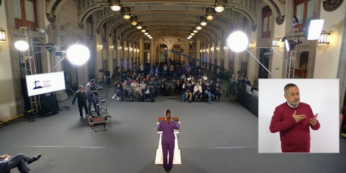 Conferencia en Palacio Nacional.