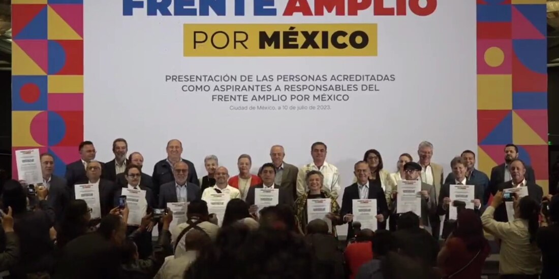 Frente Amplio (en foto, archivo) pide a López Obrador respetar la ley.