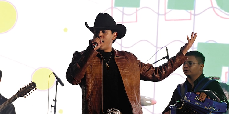 FRANCO REY presentó su álbum Raices.