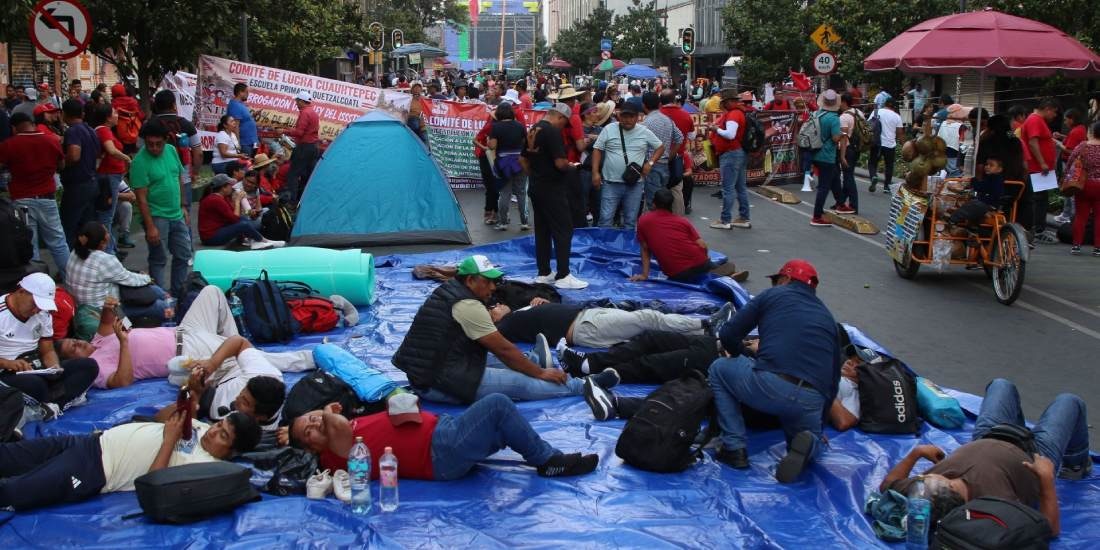 CNTE instala nuevo plantón en calle 20 de Noviembre, en el Centro de CDMX.