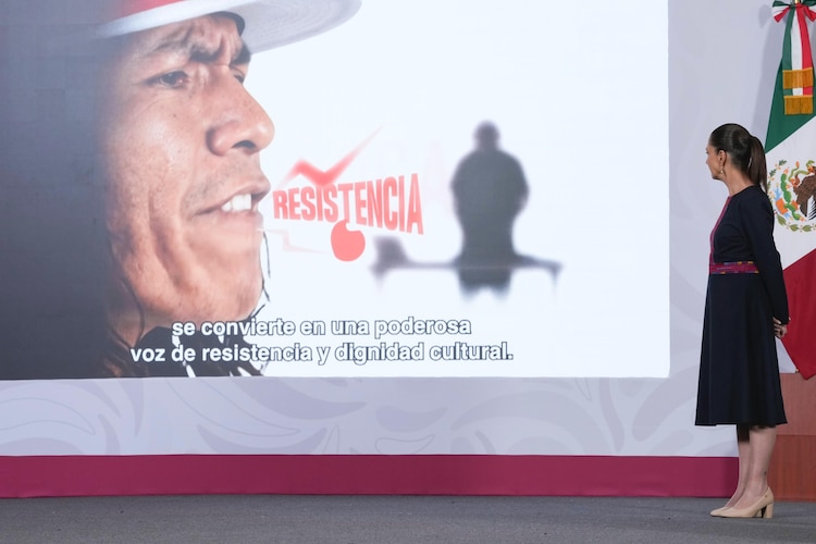 Autoridades federales destacaron que algunas de las piezas arqueológicas recuperadas han sido devueltas a las comunidades de donde son originarias, como parte de la política de restitución cultural.