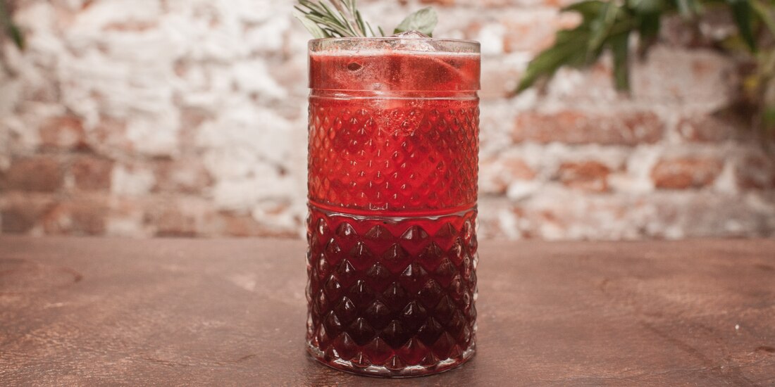 El famoso coctel "Leonor" creado por Mezcal Unión