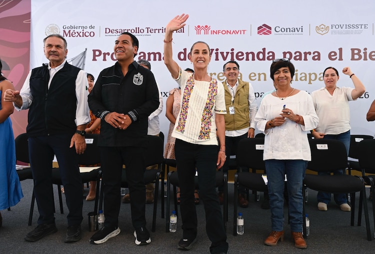 Claudia Sheinbaum encabezó en Tuxtla Gutiérrez la entrega de viviendas y defendió el Programa Vivienda para el Bienestar.