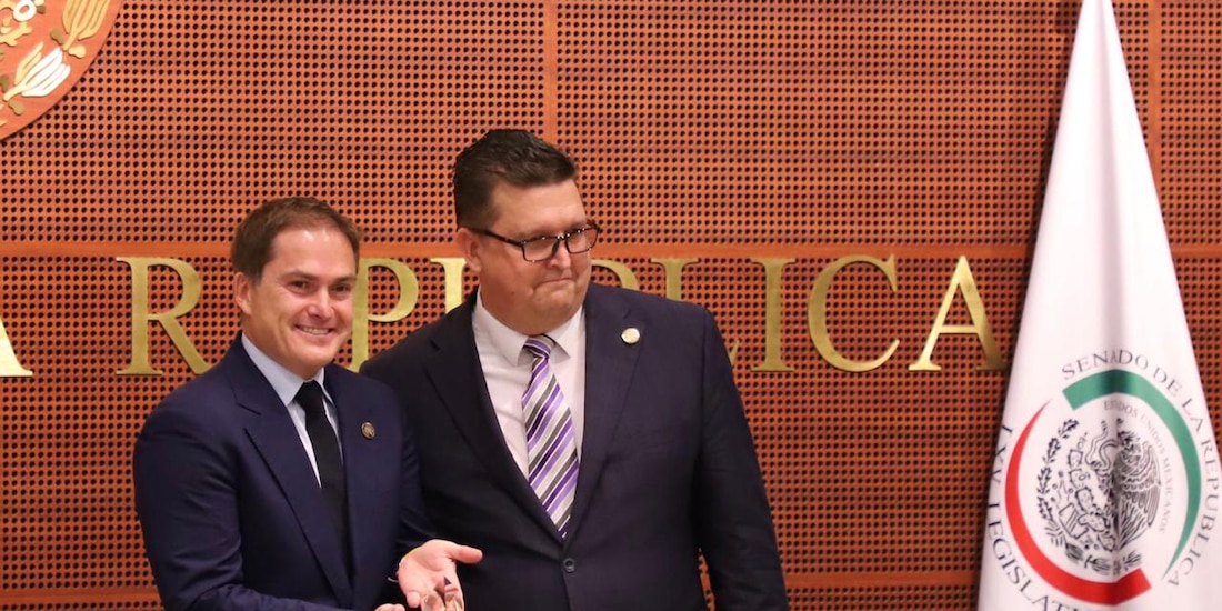 Javier López Casarín, izquierda de la imagen.