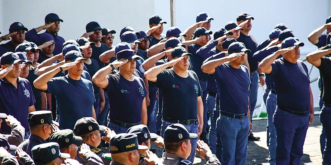 ASPECTO DE LA CEREMONIA de honores a la bandera nacional en el Centro de Estudios e Investigación en Seguridad (CEIS) del estado, el 27 de julio pasado.